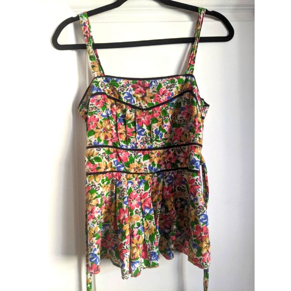 70s Structured Floral Tank Top